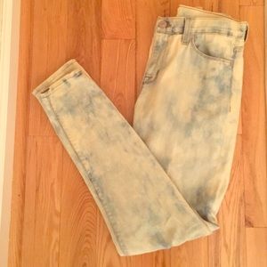 Hudson Washed Jeans